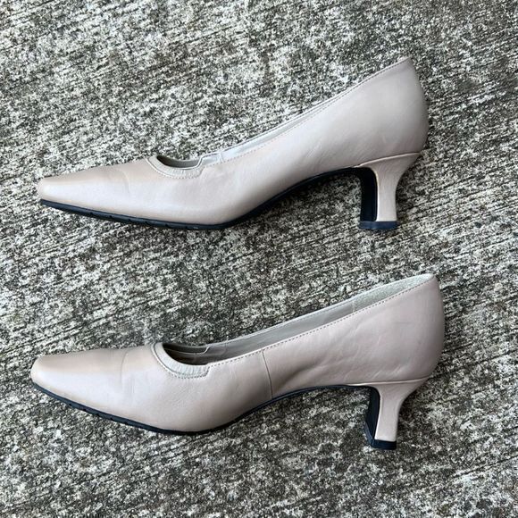 Liz Baker Women's Heel Slip on Leather Upper Tan Size 6.5‎ - Picture 5 of 8